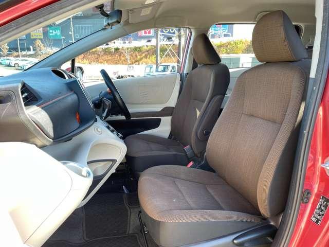 シエンタ １．５Ｇ　７名　両側パワースライドドア／バックカメラ／前席シートヒーター／フルセグ視聴／ＤＶＤ再生／ＢＴオーディオ／ＥＴＣ／アイドリングストップ／スマートエントリー＆スタートシステム（22枚目）