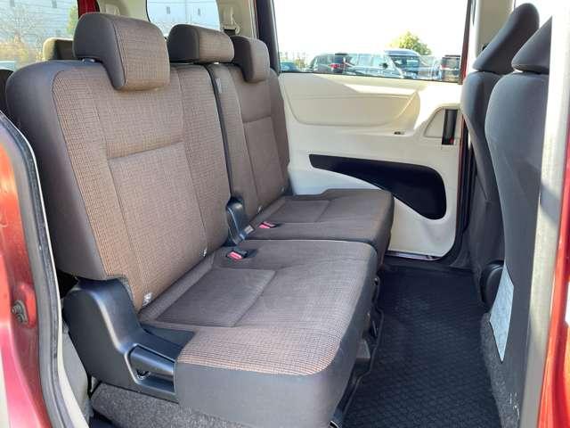 シエンタ １．５Ｇ　７名　両側パワースライドドア／バックカメラ／前席シートヒーター／フルセグ視聴／ＤＶＤ再生／ＢＴオーディオ／ＥＴＣ／アイドリングストップ／スマートエントリー＆スタートシステム（23枚目）