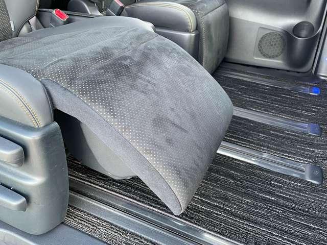 アルファード ２．５Ｓ　タイプゴールド　サンルーフ／フリップダウンモニター／両側パワースライドドア／バックカメラ／純正Ｄオーディオナビ／ＣＤ／ＤＶＤ／フルセグＴＶ／ＥＴＣ／純正１８インチＡＷ／ハーフレザー／スマートキー／ＬＥＤヘッドライト／（34枚目）