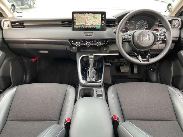 ヴェゼル ｅ：ＨＥＶ　Ｚ　ホンダセンシング／アダプティブクルーズコントロール＆ＬＫＡＳ／踏み間違い衝突軽減／純正ディスプレイ＆ナビ／フルセグＴＶ／ＢＴオーディオ／マルチビューカメラ／ＥＴＣ２．０／スマートキー（5枚目）