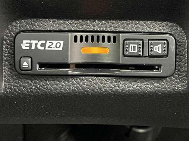 ヴェゼル ｅ：ＨＥＶ　Ｚ　ホンダセンシング／アダプティブクルーズコントロール＆ＬＫＡＳ／踏み間違い衝突軽減／純正ディスプレイ＆ナビ／フルセグＴＶ／ＢＴオーディオ／マルチビューカメラ／ＥＴＣ２．０／スマートキー（16枚目）