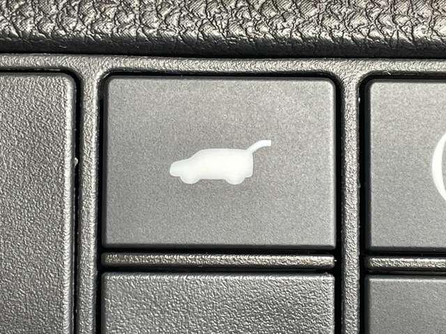 ヴェゼル ｅ：ＨＥＶ　Ｚ　ホンダセンシング／アダプティブクルーズコントロール＆ＬＫＡＳ／踏み間違い衝突軽減／純正ディスプレイ＆ナビ／フルセグＴＶ／ＢＴオーディオ／マルチビューカメラ／ＥＴＣ２．０／スマートキー（17枚目）