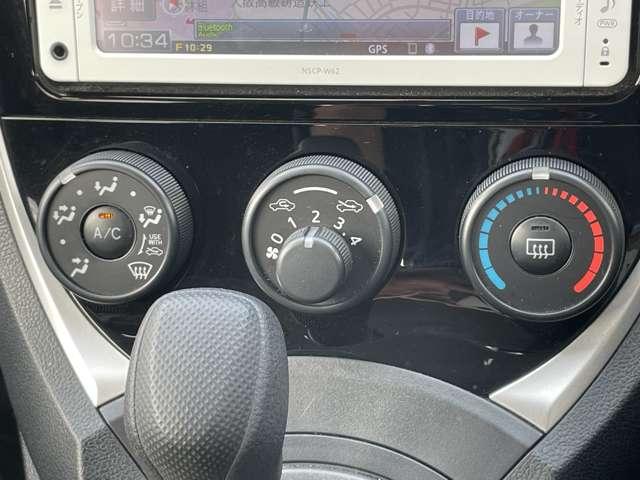 �u�}�j���A���G�A�R���v�@�S�i�K�̕��ʒ������\�ł���