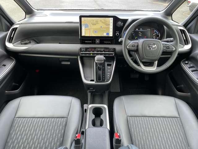 ノア ハイブリッドＳ－Ｚ　ワンオーナー／セーフティセンス／モデリスタエアロパーツ／メーカー１０．５インチディスプレイ＆純正ナビ／フリップダウンモニター／両側パワースライドドア／レーダークルコン／パーキングサポートブレーキ（5枚目）