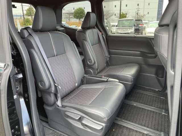 ノア ハイブリッドＳ－Ｚ　ワンオーナー／セーフティセンス／モデリスタエアロパーツ／メーカー１０．５インチディスプレイ＆純正ナビ／フリップダウンモニター／両側パワースライドドア／レーダークルコン／パーキングサポートブレーキ（31枚目）