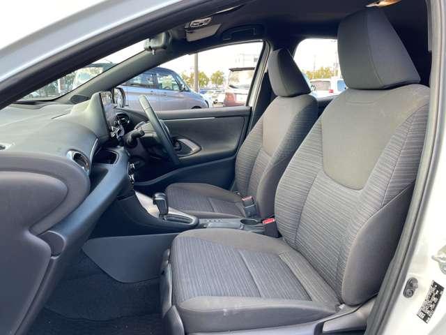 ヤリス ハイブリッドＺ　セーフティセンス／ＧＲエアロパーツ／パノラミックビューモニター／純正ディスプレイオーディオ／ＢＴオーディオ／社外１６インチアルミ／ＬＥＤヘッドライト／レーダークルコン／ＰＫＳＢ／スマートキー／ＥＴＣ（30枚目）