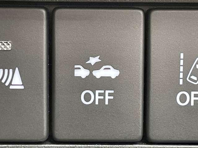 �u�Փ˔�Q�y���u���[�L�v�@�O���̎����ԓ����J�����⃌�[�_�[�ȂǂŌ��m���A�Փ˂��邨���ꂪ����ꍇ�ɂ́A�x���u���[�L�͐���ɂ��Փˉ�𑀍��⏕���܂���