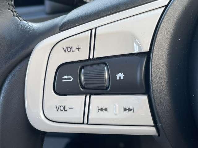 �u�X�e�A�����O�X�C�b�`�v�@�I�[�f�B�I�̑��삪�茳�łł��܂����O�������܂ܑ���ł���̂ň��S�ł���