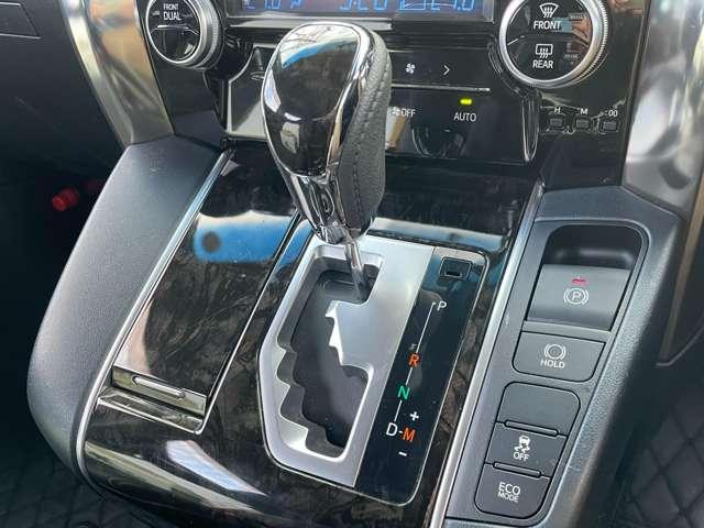 ヴェルファイア ２．５Ｚ　Ａエディション　ゴールデンアイズ　ＴＲＤエアロパーツ＆フロントグリル／テイン車高調／ＷＯＲＫ２０インチアルミ／アルパイン１１インチメモリーナビ／１２．８型フリップダウンモニター／両側パワースライドドア／パワーバックドア／ＬＥＤライト（24枚目）