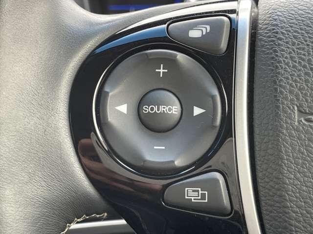 �u�X�e�A�����O�X�C�b�`�v�@�I�[�f�B�I�̑��삪�茳�łł��܂����O�������܂ܑ���ł���̂ň��S�ł���