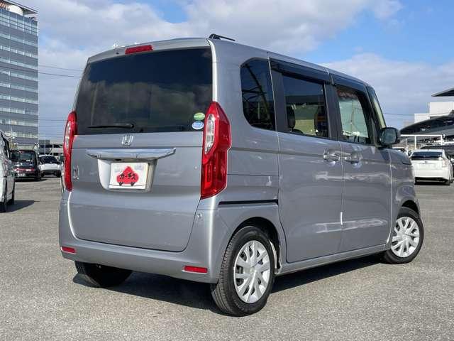 Ｎ－ＢＯＸ Ｇ・Ｌホンダセンシング　パワースライドドア／純正ナビ／バックカメラ／ＢＴオーディオ／スマートキー／ＬＥＤヘッドライト／シートヒーター（4枚目）