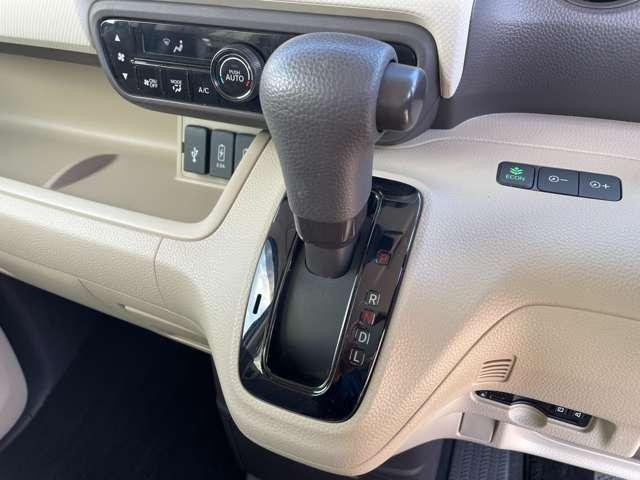 Ｎ－ＢＯＸ Ｇ・Ｌホンダセンシング　パワースライドドア／純正ナビ／バックカメラ／ＢＴオーディオ／スマートキー／ＬＥＤヘッドライト／シートヒーター（18枚目）