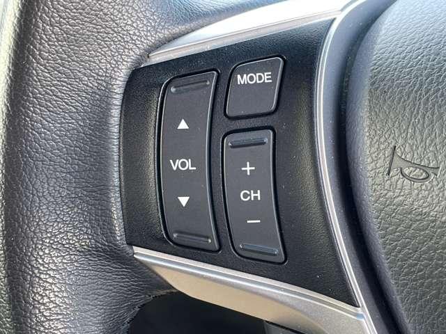 �u�X�e�A�����O�X�C�b�`�v�@�I�[�f�B�I�̑��삪�茳�łł��܂����O�������܂ܑ���ł���̂ň��S�ł���