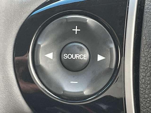 �u�X�e�A�����O�X�C�b�`�v�@�I�[�f�B�I�̑��삪�茳�łł��܂����O�������܂ܑ���ł���̂ň��S�ł���