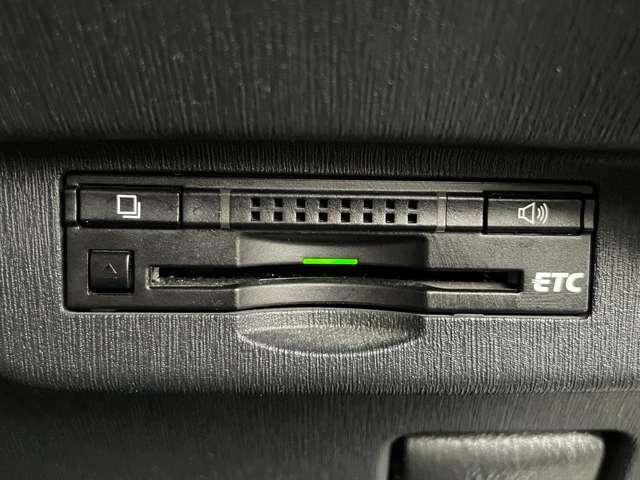 プリウス Ｓ　カロッツェリアメモリーナビ／バックカメラ／ＢＴオーディオ／ＥＴＣ／スマートキー／ディスチャージ（9枚目）