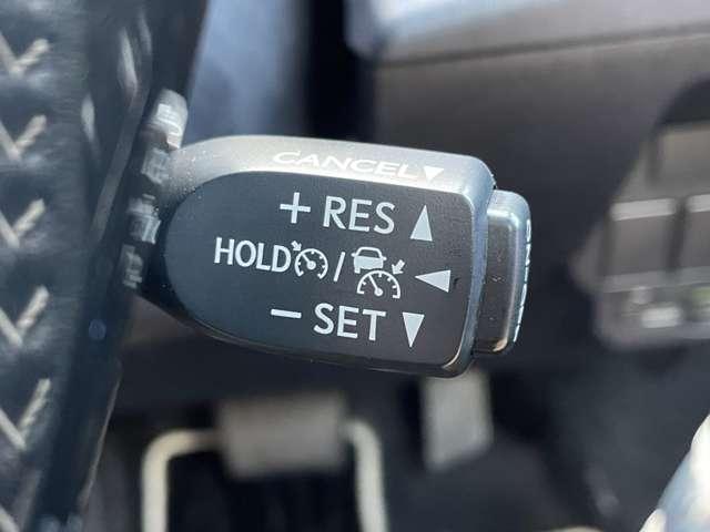 �u���[�_�[�N���[�Y�R���g���[���v�@�O�𑖂�N���}�Ƃ̎Ԋԋ��������ɕۂ��Ȃ��瑬�x�������ĒǏ]���Ă����̂ŁA�������h���C�u���̕��S���y�����܂���