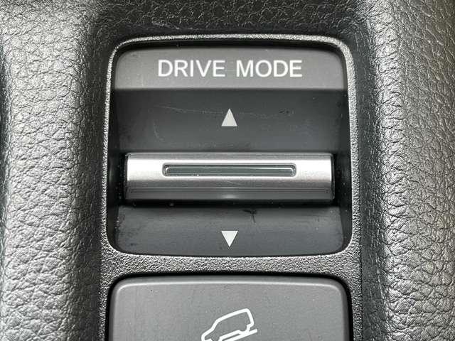 ヴェゼル ｅ：ＨＥＶ　Ｚ　禁煙車／ホンダセンシング／メーカーディスプレイ＆ナビ／バックカメラ／パワーバックドア／スマートキー／ＬＥＤヘッドライト／シート＆ステアヒーター／パドルシフト／ワイヤレス充電／コーナーセンサー（24枚目）