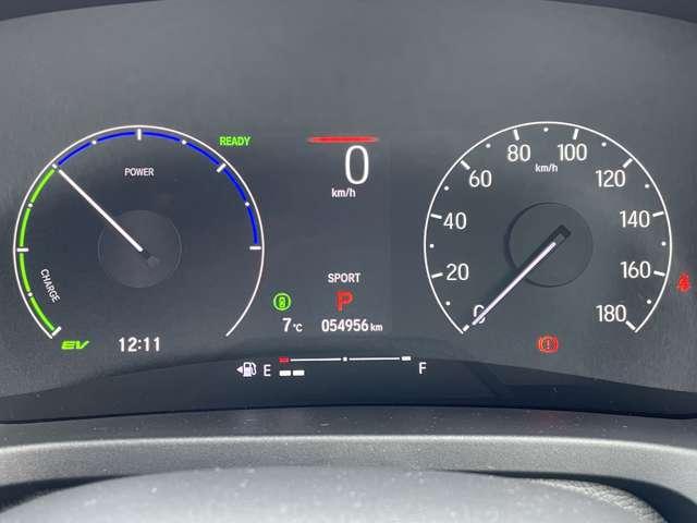 ヴェゼル ｅ：ＨＥＶ　Ｚ　禁煙車／ホンダセンシング／メーカーディスプレイ＆ナビ／バックカメラ／パワーバックドア／スマートキー／ＬＥＤヘッドライト／シート＆ステアヒーター／パドルシフト／ワイヤレス充電／コーナーセンサー（29枚目）