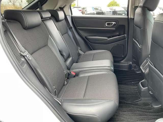 ヴェゼル ｅ：ＨＥＶ　Ｚ　禁煙車／ホンダセンシング／メーカーディスプレイ＆ナビ／バックカメラ／パワーバックドア／スマートキー／ＬＥＤヘッドライト／シート＆ステアヒーター／パドルシフト／ワイヤレス充電／コーナーセンサー（35枚目）