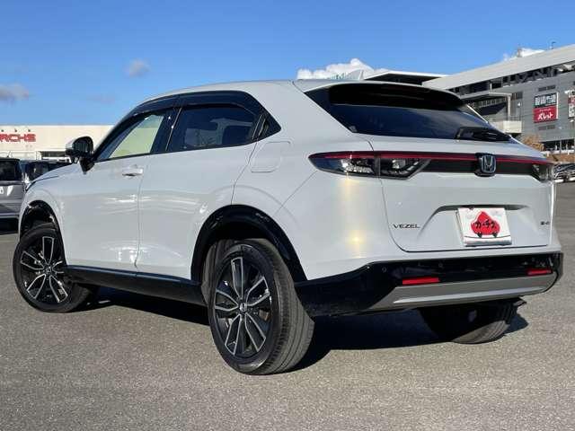 ヴェゼル ｅ：ＨＥＶ　Ｚ　禁煙車／ホンダセンシング／メーカーディスプレイ＆ナビ／バックカメラ／パワーバックドア／スマートキー／ＬＥＤヘッドライト／シート＆ステアヒーター／パドルシフト／ワイヤレス充電／コーナーセンサー（41枚目）