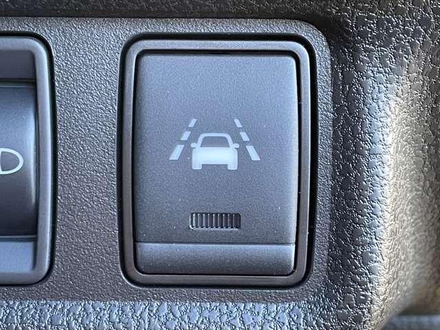 ノート ｅ－パワー　Ｘ　シーギア　ワンオーナー／エマージェンシーブレーキ／純正ナビ／バックカメラ／ＢＴオーディオ／インテリジェントキー／コーナーセンサー／ＥＴＣ（15枚目）