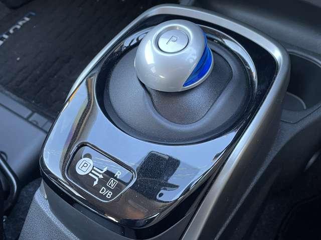 ノート ｅ－パワー　Ｘ　シーギア　ワンオーナー／エマージェンシーブレーキ／純正ナビ／バックカメラ／ＢＴオーディオ／インテリジェントキー／コーナーセンサー／ＥＴＣ（18枚目）