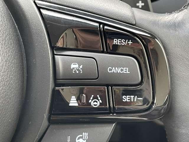 ヴェゼル ｅ：ＨＥＶ　Ｚ　禁煙車／ホンダセンシング／９インチＳＤナビ／バックカメラ／ＢＴオーディオ／ＬＥＤライト／スマートキー／パワーバックドア／コーナーセンサー／シート＆ステアヒーター／ヒルディセントコントロール（8枚目）