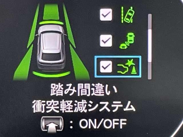ヴェゼル ｅ：ＨＥＶ　Ｚ　禁煙車／ホンダセンシング／９インチＳＤナビ／バックカメラ／ＢＴオーディオ／ＬＥＤライト／スマートキー／パワーバックドア／コーナーセンサー／シート＆ステアヒーター／ヒルディセントコントロール（10枚目）