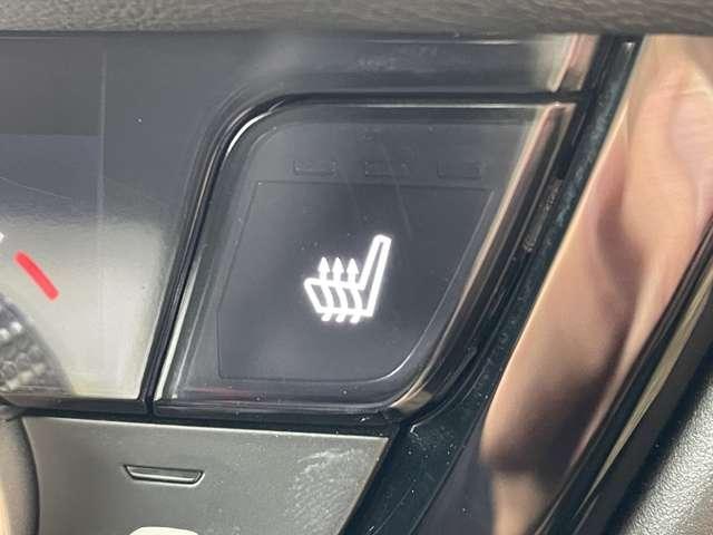 ヴェゼル ｅ：ＨＥＶ　Ｚ　禁煙車／ホンダセンシング／９インチＳＤナビ／バックカメラ／ＢＴオーディオ／ＬＥＤライト／スマートキー／パワーバックドア／コーナーセンサー／シート＆ステアヒーター／ヒルディセントコントロール（16枚目）