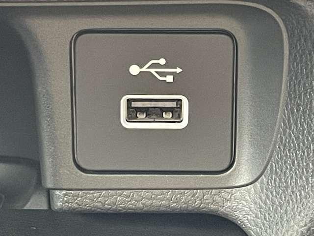 ヴェゼル ｅ：ＨＥＶ　Ｚ　禁煙車／ホンダセンシング／９インチＳＤナビ／バックカメラ／ＢＴオーディオ／ＬＥＤライト／スマートキー／パワーバックドア／コーナーセンサー／シート＆ステアヒーター／ヒルディセントコントロール（23枚目）