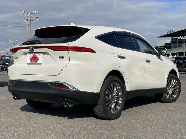 ハリアーハイブリッド Z レザーパッケージ セーフティセンス/調光パノラマルーフ/パノラミックビューモニター/JBLプレミアムサウンド/純正ナビ/パワーバックドア/ワイヤレス充電/スマートキー/LEDヘッドライト/快適温熱シート/ステアヒーター(4枚目)