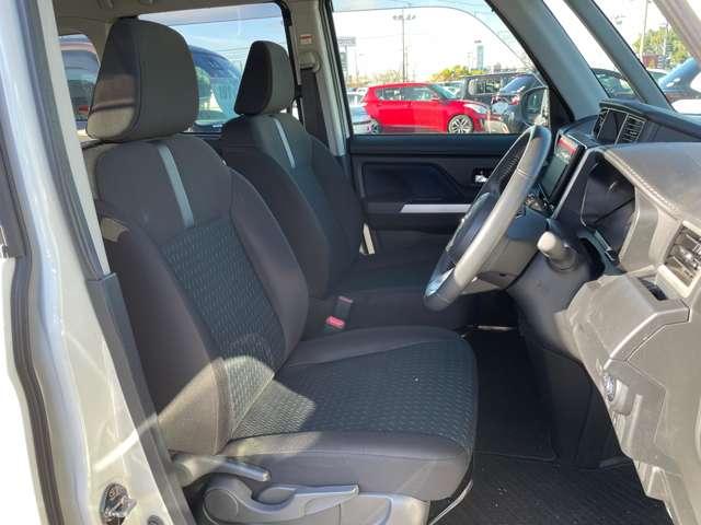 ルーミー カスタムＧ－Ｔ　スマートアシスト／両側パワースライドドア／ディスプレイオーディオ／バックカメラ／ＢＴオーディオ／前席シートヒーター／ＬＥＤヘッドライト／コーナーセンサー／スマートキー／レーダークルコン／純正アルミ（27枚目）