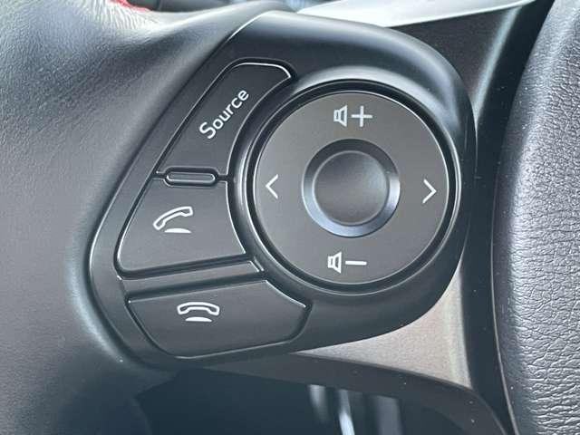 �u�X�e�A�����O�X�C�b�`�v�@�I�[�f�B�I�̑��삪�茳�łł��܂����O�������܂ܑ���ł���̂ň��S�ł���