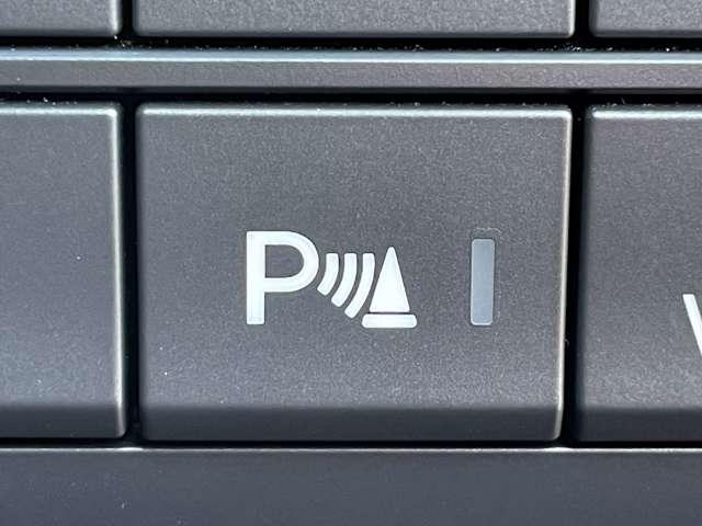 �u�p�[�L���O�Z���T�[�v�@�o���p�[�ɃZ���T�[�𑕒����邱�ƂŁA�ԗ��Ə�Q���Ƃ̋��������o���Փˉ�����x�����܂���