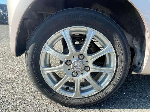 �u�ЊO�A���~�z�C�[���v�@���̃N���}�Ƃ͈�����������o���Ă��܂��B�J�[�`�X�ł͑��̃z�C�[���̔̔��A��t���ł��܂��̂ŁA���C�y�ɂ��\���t������������