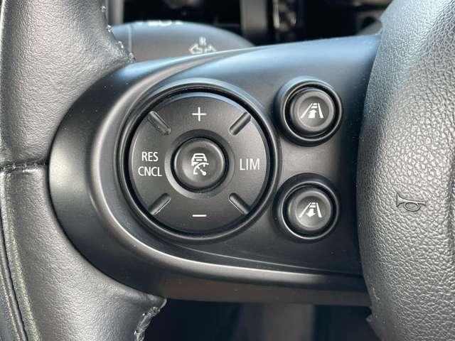 �u�A�_�v�e�B�u�N���[�Y�R���g���[���v�@�O�𑖂�N���}�Ƃ̎Ԋԋ��������ɕۂ��Ȃ��瑬�x�������ĒǏ]���Ă����̂ŁA�������h���C�u���̕��S���y�����܂���