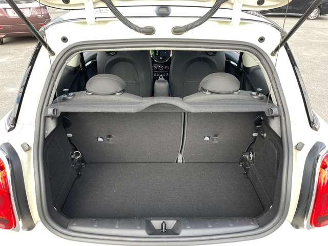 �u�g�����N�X�y�[�X�v�@�J�������傫���̂ő傫�ȉו����e�Ղɐςݍ��߂܂���