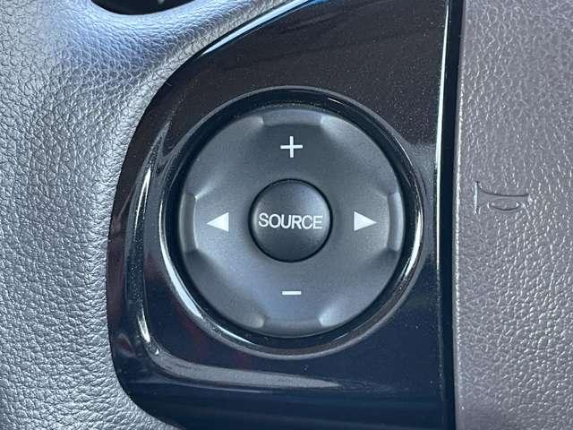 �u�X�e�A�����O�X�C�b�`�v�@�I�[�f�B�I�̑��삪�茳�łł��܂����O�������܂ܑ���ł���̂ň��S�ł���