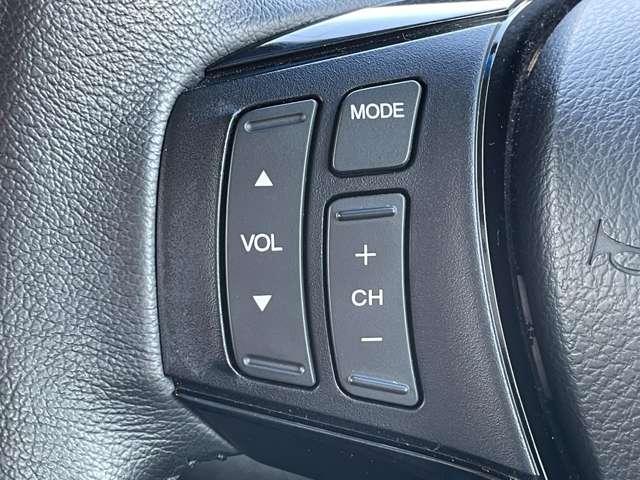 �u�X�e�A�����O�X�C�b�`�v�@�I�[�f�B�I�̑��삪�茳�łł��܂����O�������܂ܑ���ł���̂ň��S�ł���