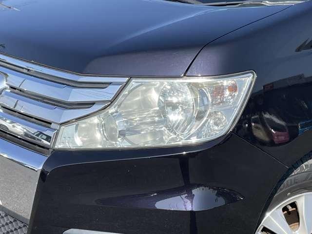 �u�g�h�c�w�b�h���C�g�v�@�]������Ԃ̃w�b�h���C�g�Ɏg���Ă����u�n���Q���w�b�h���C�g�v�Ɣ�ׂāA���{���̖��邳��������܂�����d�͂��Ⴂ���ߔ��M�����Ȃ��������ƌ����Ă��܂���