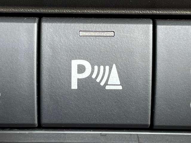 �u�p�[�L���O�Z���T�[�v�@�o���p�[�ɃZ���T�[�𑕒����邱�ƂŁA�ԗ��Ə�Q���Ƃ̋��������o���Փˉ�����x�����܂���