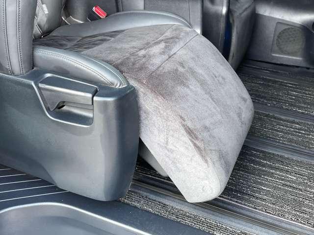 ヴェルファイア ２．５Ｚ　Ｇエディション　プリクラッシュセーフティ／レーダークルーズコントロール／インテリジェントクリアランスソナー／純正９インチＳＤナビ＆１１インチフリップダウンモニター／フルセグＴＶ／ＢＴオーディオ（32枚目）