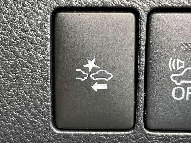 オーリス ハイブリッド　ブリックレーン　トヨタセーフティセンスＣ・純正９インチＳＤナビ・フルセグＴＶ・ＢＴオーディオ・ＤＶＤ再生・バックカメラ・スマートエントリー＆スタートシステム・ＬＥＤヘッドライト・ハーフレザーシート（6枚目）