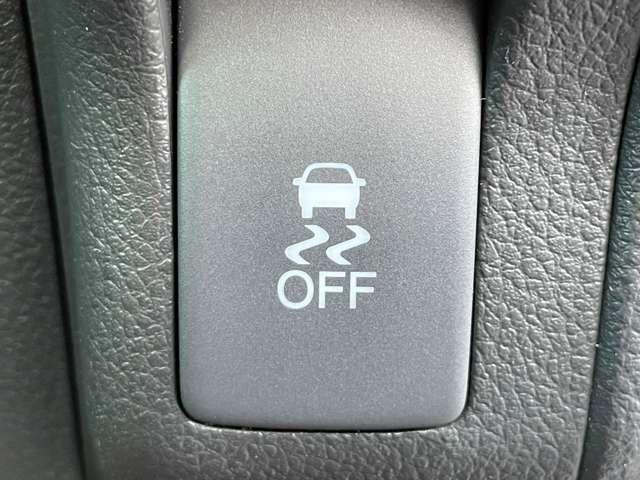 Ｎ－ＢＯＸカスタム Ｇ　ＳＳパッケージ　ギャザーズＳＤナビ／フルセグＴＶ／ＢＴオーディオ／ＤＶＤ再生／バックカメラ／スマートキー／両側パワースライドドア／ＨＩＤヘッドライト／ＬＥＤフォグ／純正１４インチアルミ／純正エアロ（18枚目）