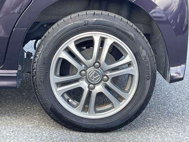 Ｎ－ＢＯＸカスタム Ｇ　ＳＳパッケージ　ギャザーズＳＤナビ／フルセグＴＶ／ＢＴオーディオ／ＤＶＤ再生／バックカメラ／スマートキー／両側パワースライドドア／ＨＩＤヘッドライト／ＬＥＤフォグ／純正１４インチアルミ／純正エアロ（27枚目）