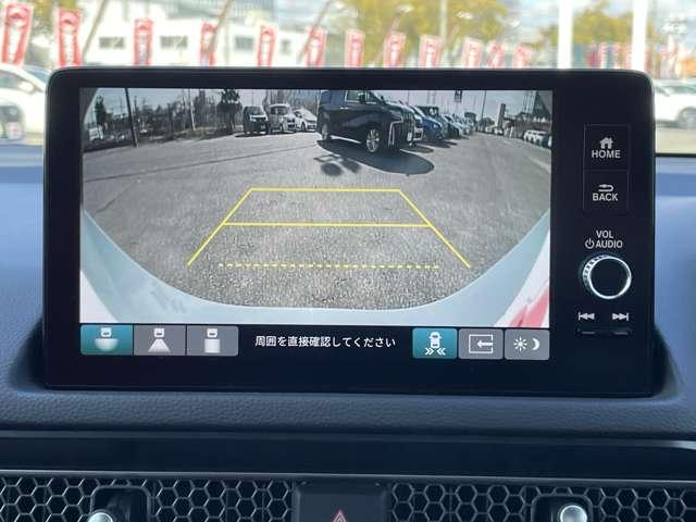 �u�o�b�N���j�^�[�v�@�V�t�g�����o�[�X�ɓ����΁A�ԓ��̃��j�^�[�Ɍ���̗l�q���f���o���܂���Ԃ𒓎Ԃ���ۂ�o�b�N������Ƃ��ɕ֗��ł���