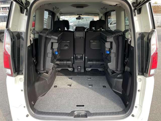 セレナ Ｘ　エマージェンシーブレーキ／アラウンドビューモニター／純正９インチＳＤナビ＆連動ＥＴＣ／フルセグＴＶ／ＢＴオーディオ／ＤＶＤ再生／インテリジェントキー／両側オートスライドドア／ＬＥＤヘッド＆フォグ（32枚目）