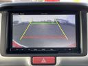 「バックモニター」　シフトをリバースに入れれば、車内のモニターに後方の様子を映し出します♪車を駐車する際やバックをするときに便利です♪