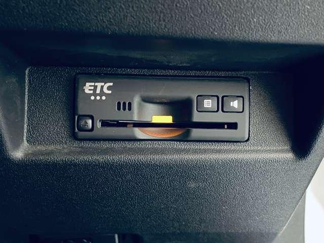 ジムニーシエラ ＪＣ　４ＷＤ　４ＷＤ／ワンオーナー／セーフティサポート／フルセグ付純正８インチナビ／ＤＶＤ再生可／Ｂｌｕｅｔｏｏｔｈ／バックカメラ／純正ＡＷ／ＬＥＤヘッドランプ／フォグランプ／ウインカーミラー／背面タイヤ／ＥＴＣ／（13枚目）