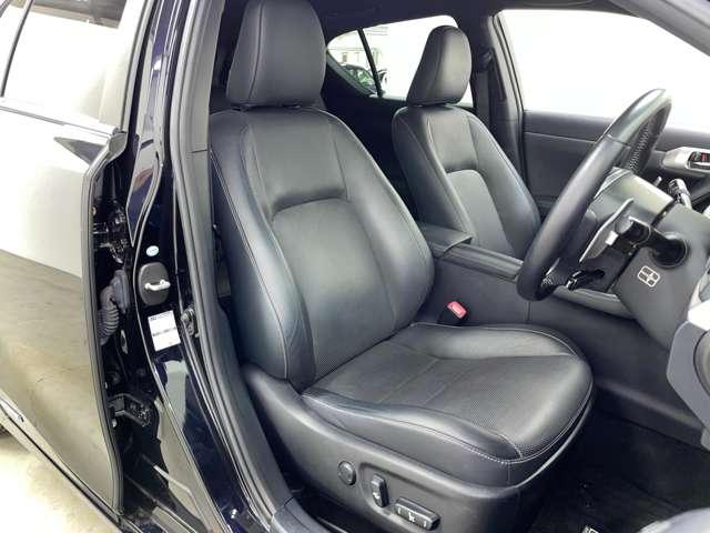ＣＴ ＣＴ２００ｈ　Ｆスポーツ　５名　クルーズコントロール！純正ＨＤＤナビ！バックモニター！フルセグＴＶ！パワーシート！ＥＴＣ車載器！シートヒーター！障害物センサー！横滑り防止装置！本革シート！純正１７インチＡＷ！ＬＸ－ＭＯＤＥマフラー！（17枚目）